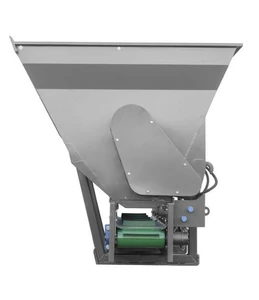 Измельчители тюков соломы и сена Измельчители тюков соломы и сена